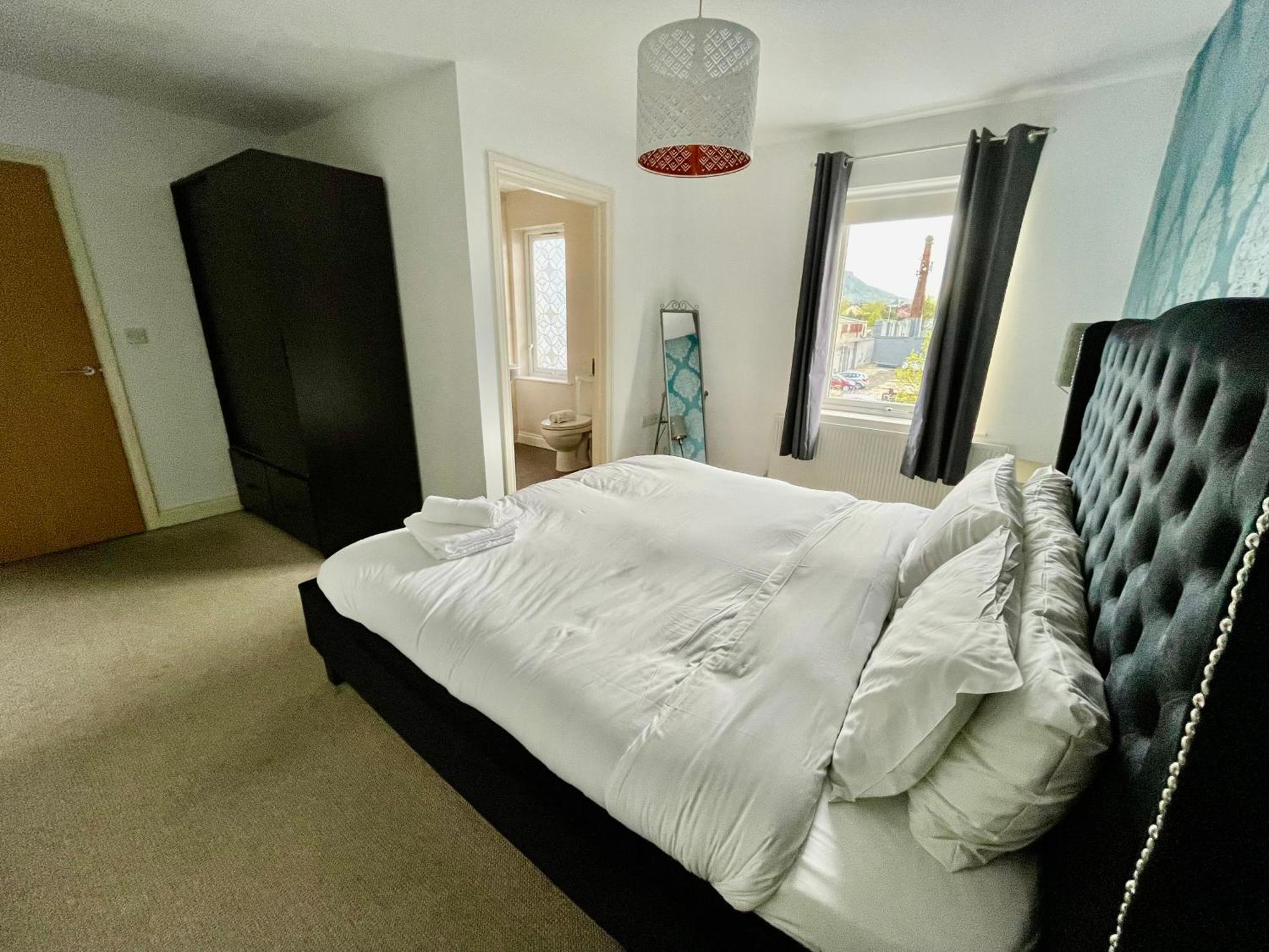 2 Bedroom City-Centre Apartment With Free Parking ベルファスト エクステリア 写真