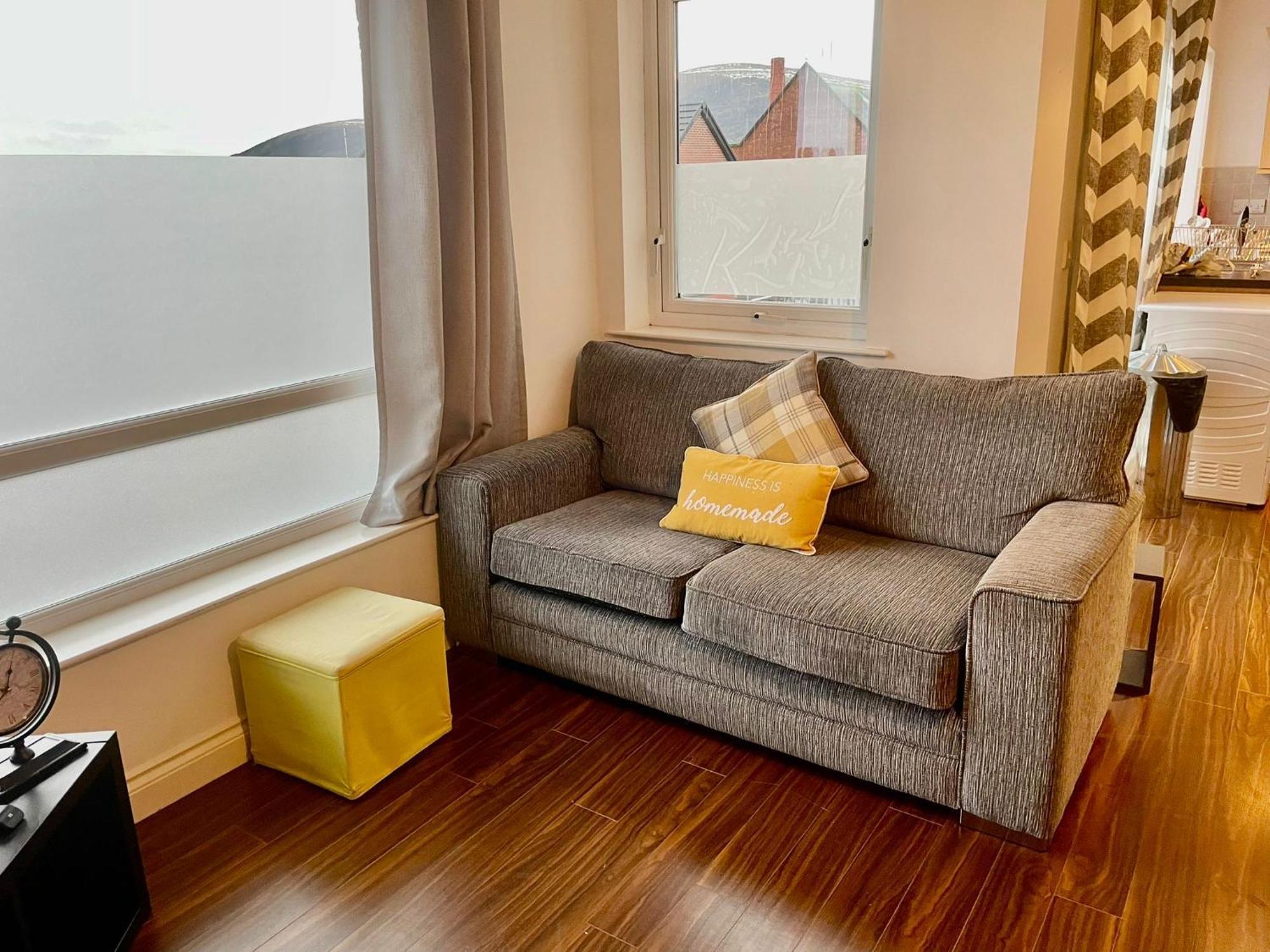 2 Bedroom City-Centre Apartment With Free Parking ベルファスト エクステリア 写真